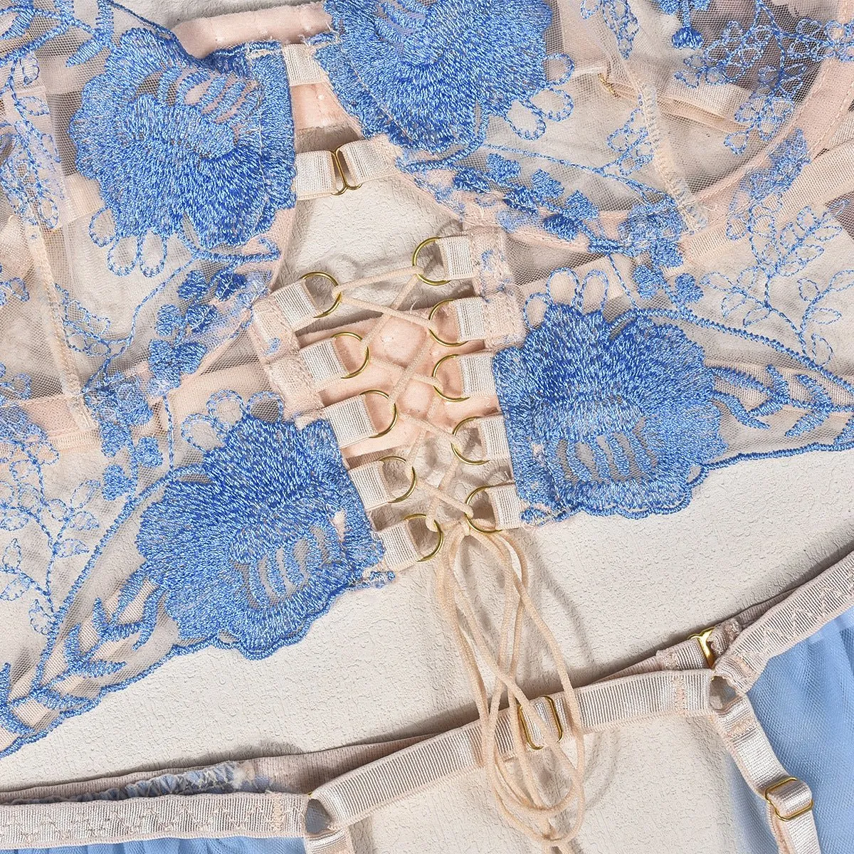 Love Me Collision Color Mesh Embroidery Bra Interwoven Three-piece Set